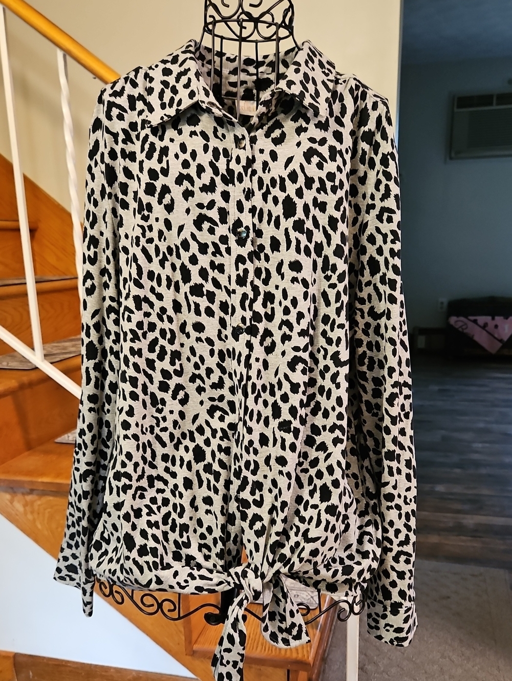 👚Belle By Kim Graver Black and White Leopard Button-Front Tie Blouse